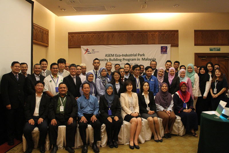세미나 참석자 단체 사진